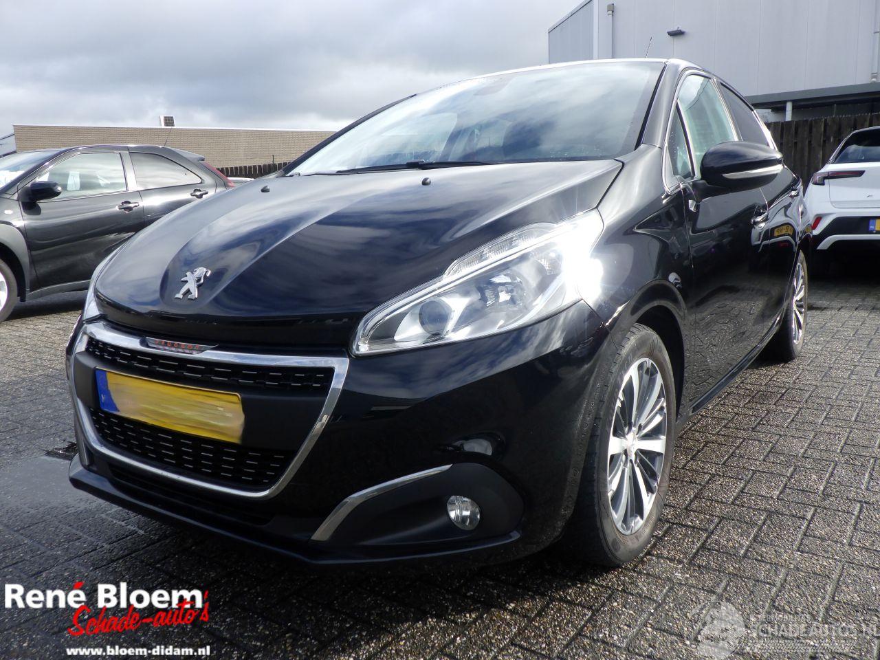 Peugeot 208 1.2 Puretech Roland Garros 110pk