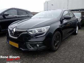 Damaged car Renault Mégane 1.5 dCi Eco2 Zen Navi 5drs 2017/7