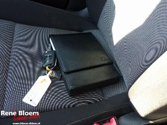 Volkswagen Golf 1.2 TSI Trendline 5drs picture 21