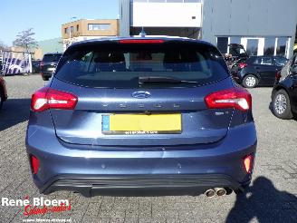 Ford Focus 1.0 EcoBoost Hybrid ST-Line picture 3