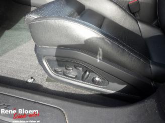 Porsche Taycan 4 84kWh Automaat Full option picture 14