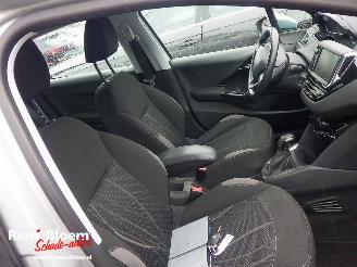 Peugeot 208 1.2 VTI Envy 5drs Airco picture 12