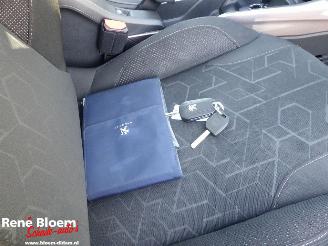 Peugeot 2008 1.2 Puretech Active Automaat picture 13