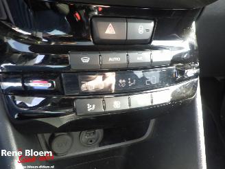 Peugeot 2008 1.2 PureTech Style Airco picture 17