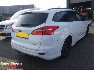 Ford Focus 1.0 ST-Line 5drs picture 3