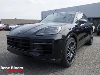 skadebil auto Porsche Cayenne 3.0 E-Hybrid 440pk Full Option 2025/3