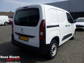 krockskadad bil bedrijf Peugeot Partner 1.5 BlueHDI Premium 131pk Automaat 2022/4