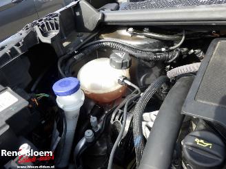 Peugeot 2008 1.2 PureTech Active Pack picture 11