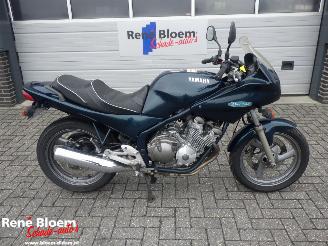 krockskadad bil motor Yamaha XJ 600 Diversion 1991/10