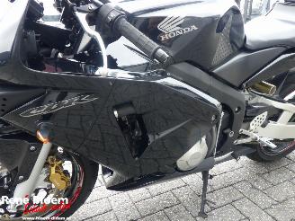 Honda CBR 600 RR picture 16