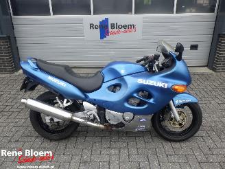 krockskadad bil motor Suzuki GSX 750  2002/7