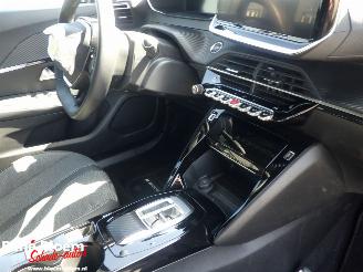 Peugeot e-2008 EV Allure 54kWh picture 8