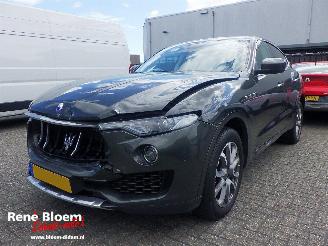 Voiture accidenté Maserati Levante 3.0 V6 D AWD 275pk Aut 2017/1