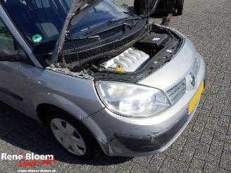 Renault Scenic 1.6 16V Expression Comfort picture 10