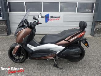 krockskadad bil motor Yamaha XMAX 300 2017/6
