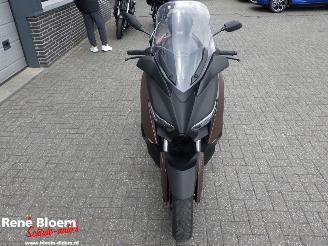 Yamaha XMAX 300 picture 8