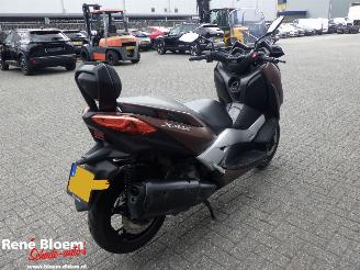 Yamaha XMAX 300 picture 4