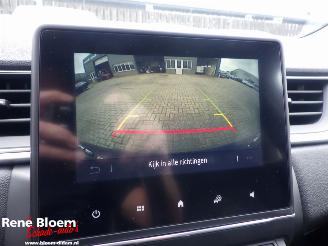 Renault Captur E-TECH HYBRID 145 Intens picture 16
