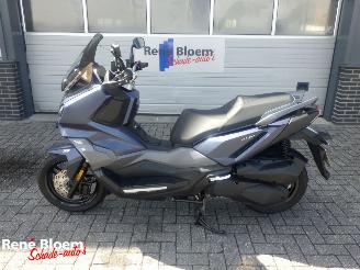 Sym  ADX 300 picture 1