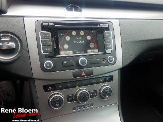 Volkswagen Passat 1.6 TDI R-Line Blue Motion 105pk picture 13