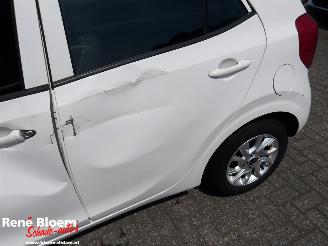 Kia Picanto 1.0 CVVT Comfort  Plus-line Navigator picture 11