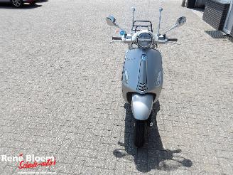 Vespa  Primavera Elettrica 45 picture 8