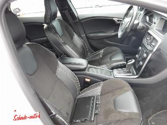 Volvo V-40 2.0 D3 R-Design Aut picture 9