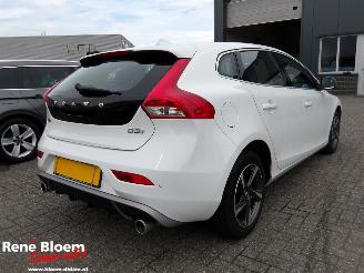 Volvo V-40 2.0 D3 R-Design Aut picture 4