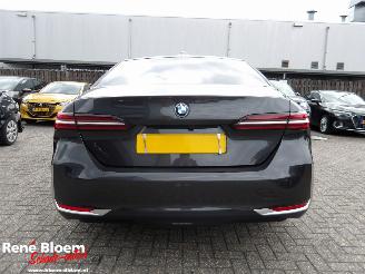 BMW 5-serie 530e picture 6