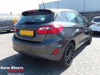 Coche accidentado Ford Fiesta 1.1 Trend 2017/10