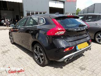 Volvo V-40 D4 R-Design Navi 190pk picture 2