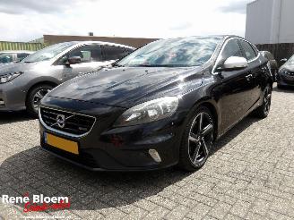 Unfallwagen Volvo V-40 D4 R-Design Navi 190pk 2014/12