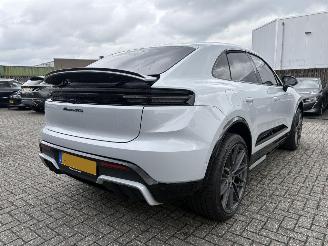 Voiture accidenté Porsche Macan GTS 100kwh 2026/3