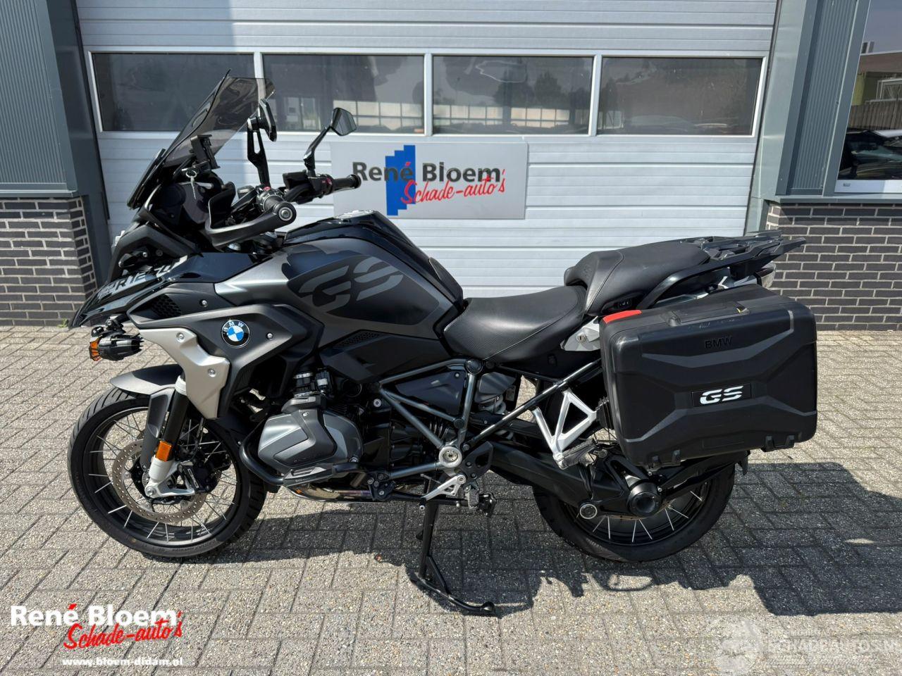 BMW R 1250 GS Triple Black