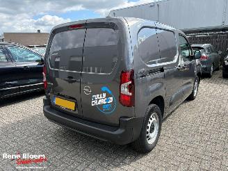 skadebil bedrijf Opel Combo Electric 136 L1 50kWh 2024/3