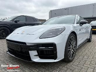 Unfallwagen Porsche Panamera 4 2.9 E-Hybrid 470pk Full Option 2025/10