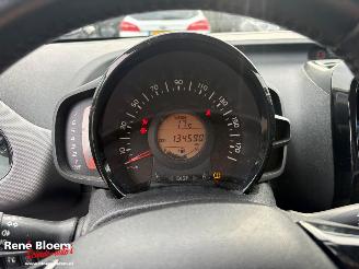 Peugeot 108 1.0 e-VTI Allure 72pk 5drs Airco picture 18