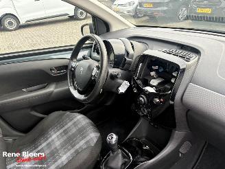 Peugeot 108 1.0 e-VTI Allure 72pk 5drs Airco picture 15