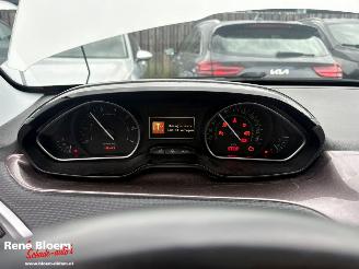 Peugeot 2008 1.2 VTi Active Pack Premium picture 10
