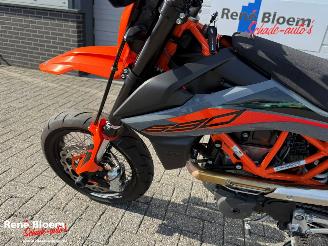 KTM 690 SMC R picture 15