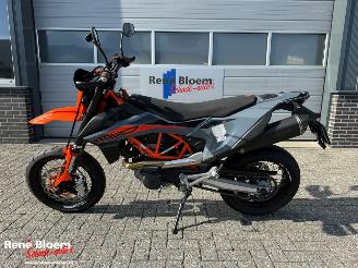 KTM 690 SMC R picture 1