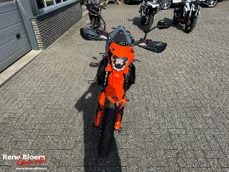 KTM 690 SMC R picture 8