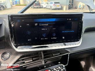 Peugeot 2008 1.2 Hybrid 145 GT picture 19