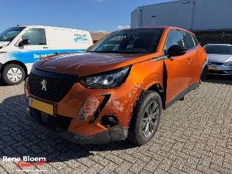 skadebil auto Peugeot 2008 1.2 Pure Terch Active Pack 2022/4