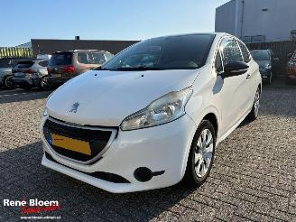 krockskadad bil auto Peugeot 208 1.0 VTI Access 68pk 2014/12