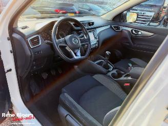Nissan Qashqai 1.2 N-Connecta picture 16