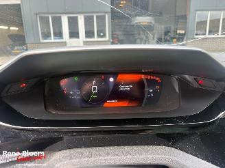 Peugeot 308 1.2 PureTech GT 5-drs Automaat picture 17