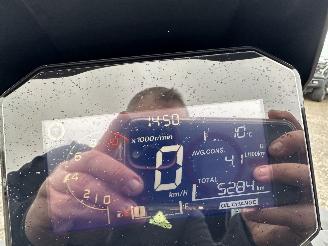 Honda  ADV 350A 29pk Matgrijs - keyless - handvat verwarming - abs - slechts 5284km gelopen - lichte krassen picture 29