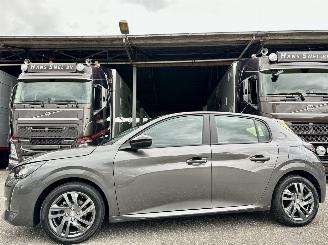 krockskadad bil auto Peugeot 208 1.2 PureTech 75pk Active Pack 5drs - nap - navi - led - airco - cruise - pdc - line assist - lmv - Apple CarPlay + Android 2022/9