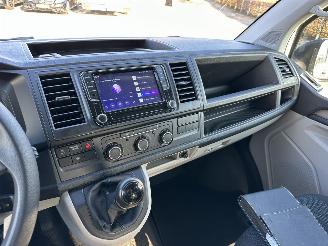 Volkswagen Transporter 2.0 TDI 102pk euro.6 L1/H1 Comfortline - nap - navi - pdc - airco - cruise control - licht + regensensor picture 18